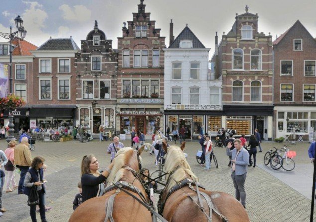 Paardentram door Delft